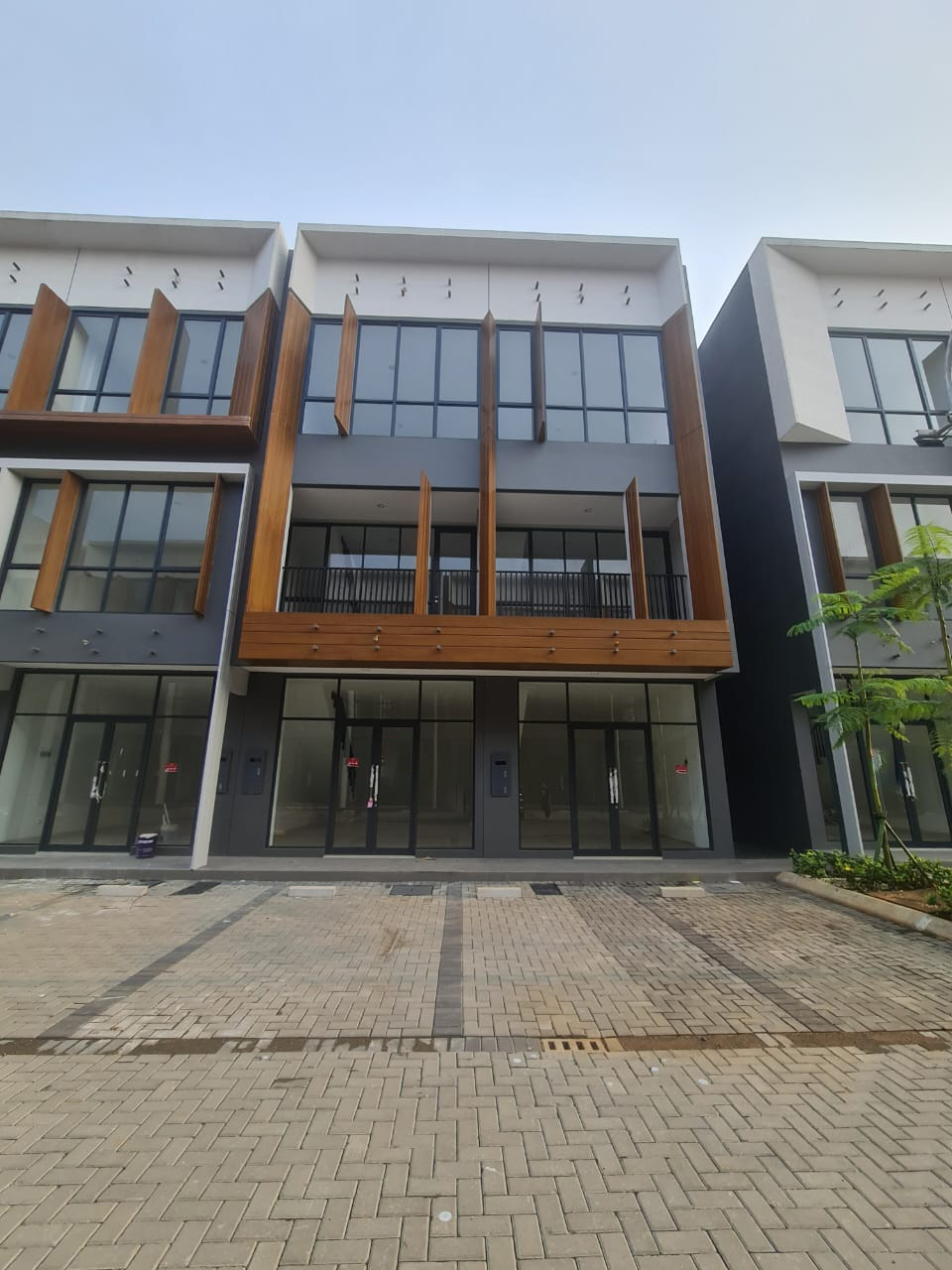 Ruko West Village Business Park, BSD City, Tangerang